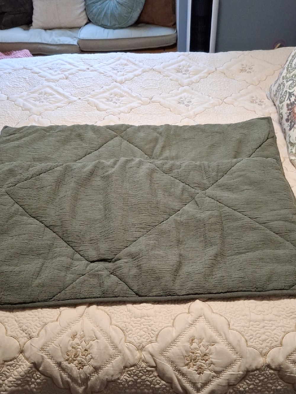 Crate&Barrel Pillow Sham Olive Green Quilted - Soft Home Bedding King Size